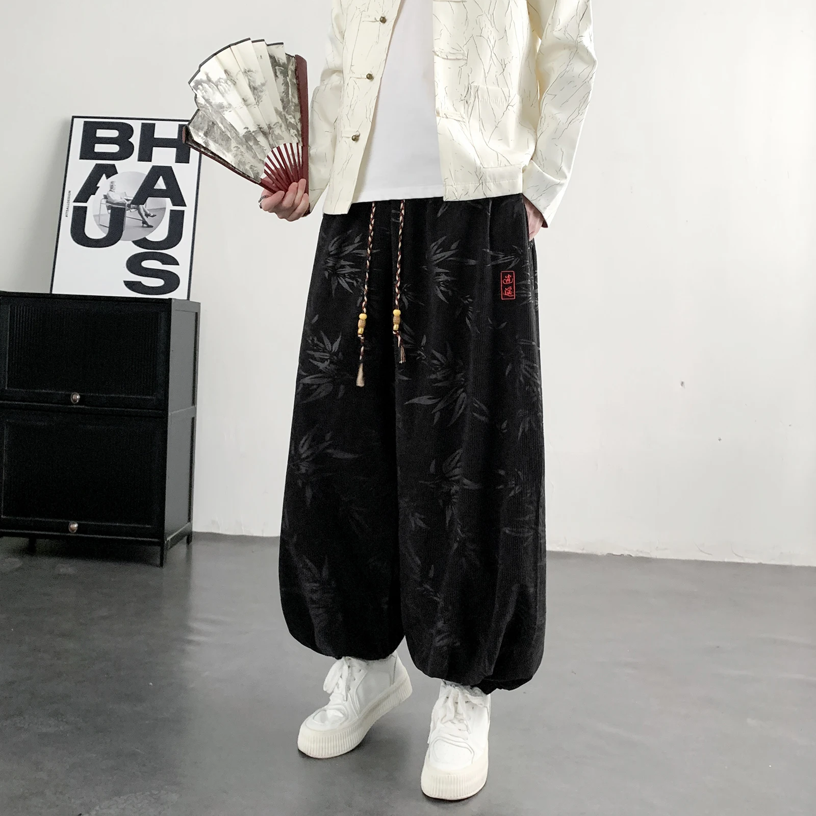 Vintage Pants Men's Japan Samurai Casual Fashion Lantern Pants Men Autumn Winter Corduroy Leaf patterns Loose Harun Trousers Men