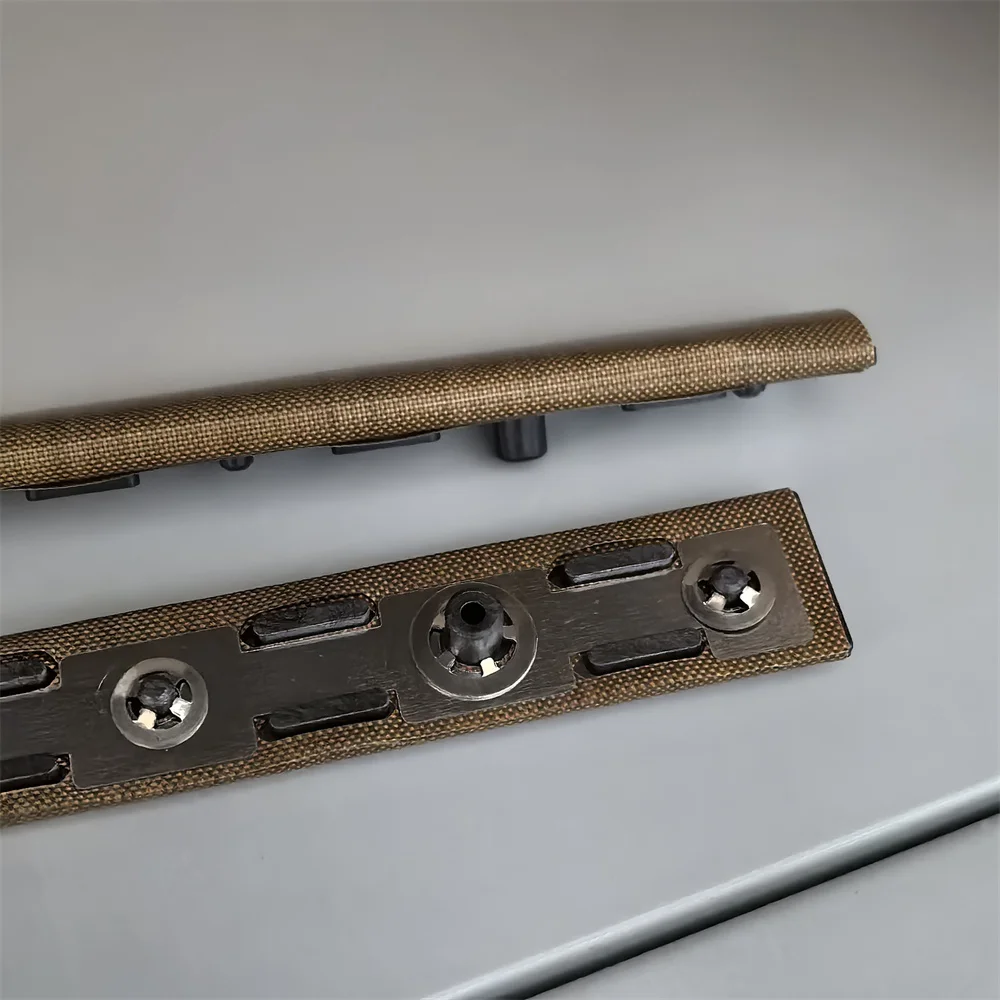 

302RV93050 Держатель масляной площадки для Kyocera M2040 M2135 M2235 M2540 M2635 M2640 M2735 M2835 P2040