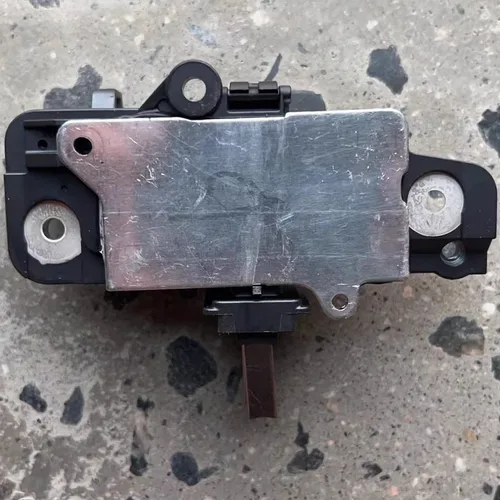 Imagen 2 del producto Regulador de generador de coche para Scania