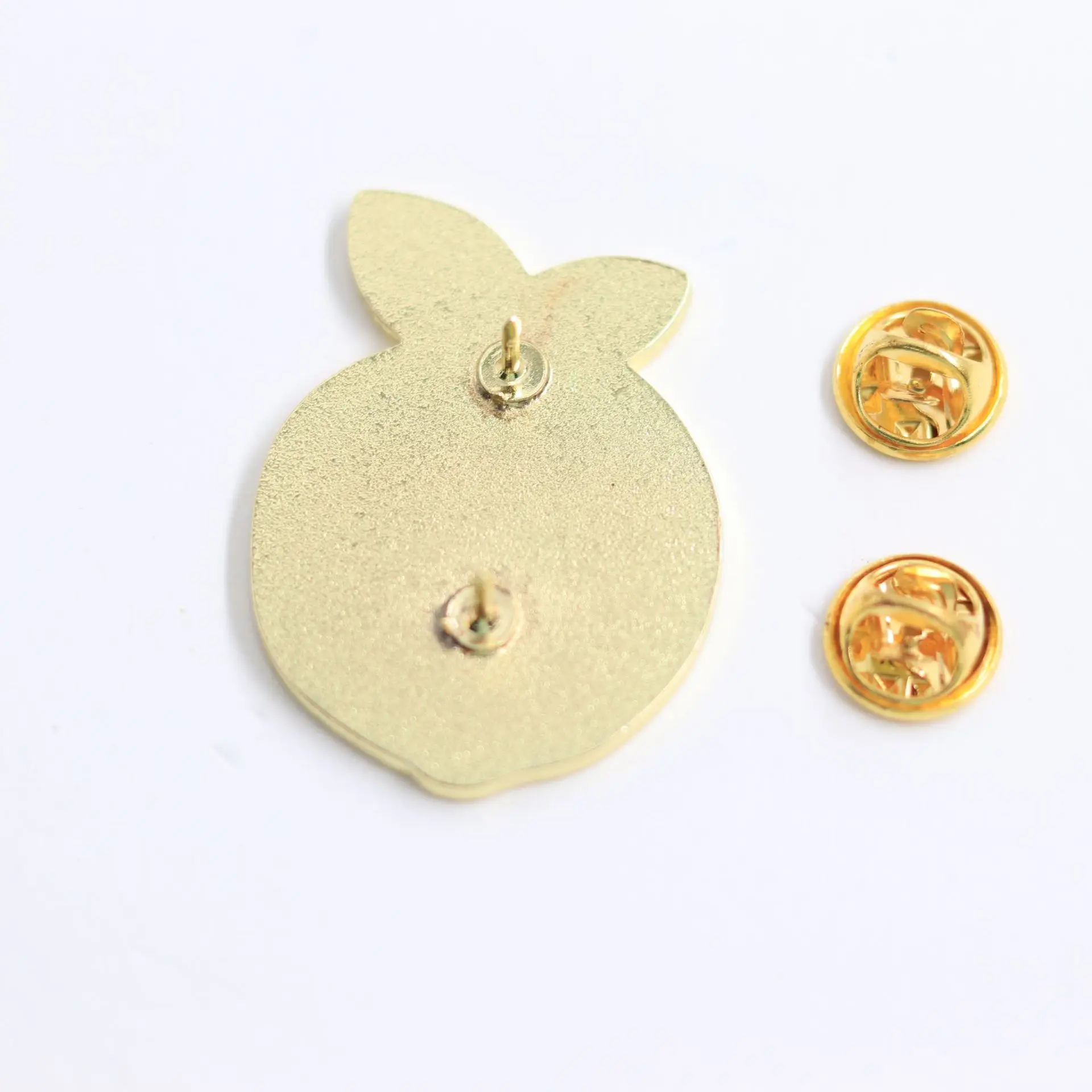 Yoongi Marry Me Orange Enamel Brooch Korean Boy Band Singer Pin K-Pop Fan Collectible Gift Clothing Bag Fashion Accessory