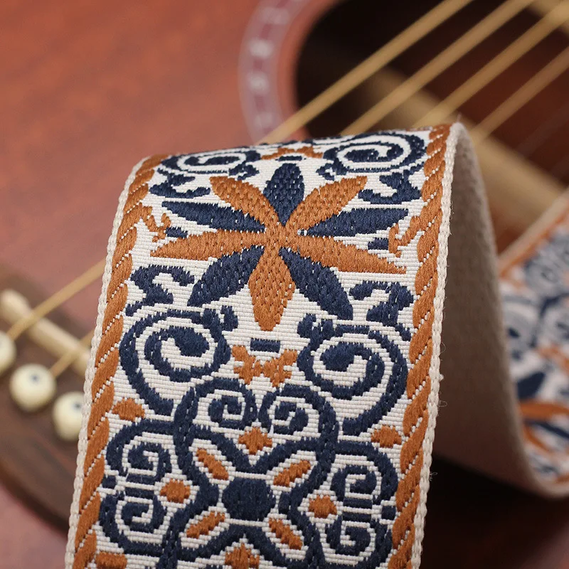 Creative Embroidered Guitar Strap for Electric Guitar, Simple Folk Guitar Strap with Pick and Anti-slip Buckle Accessories