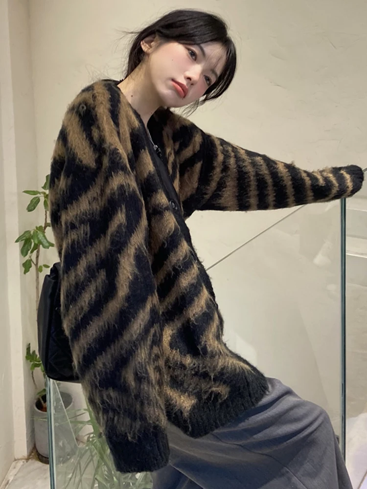 Korean Loose Autumn Winter Knitted Sweater Coat Zebra Print Vintage Cardigan Sweater Female V-Neck Single-Breasted Sweater Coat