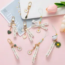 Ins Small Daisy Flower Keychain For Women Bell Ribbon Key Ring Bag Ornaments Airpods Pendent Charm Accessories