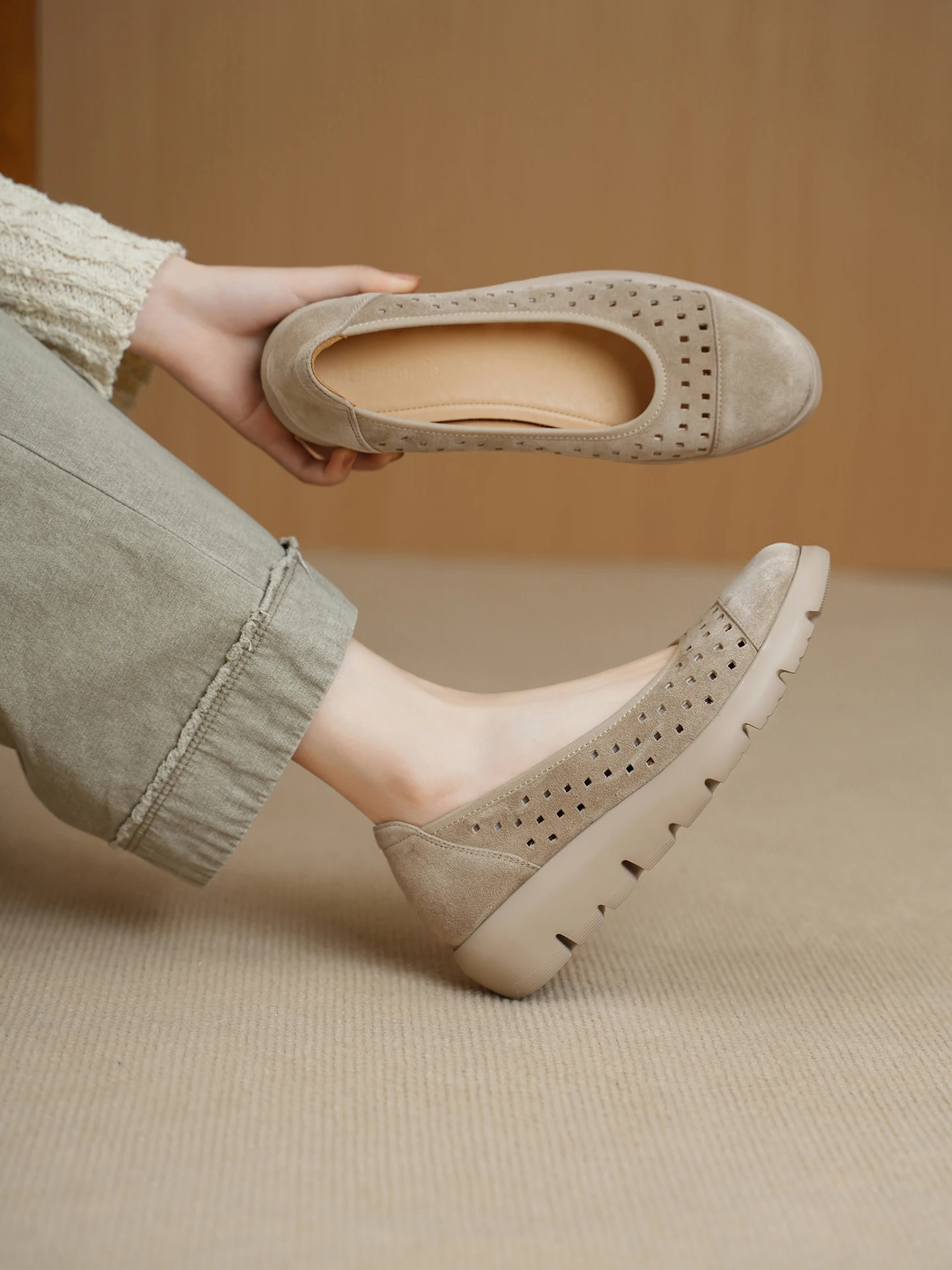 retro-soft-leather-thick-bottom-loafers-women's-new-style-genuine-leather-slip-on-round-toe-hollow-out-breathable-shoes