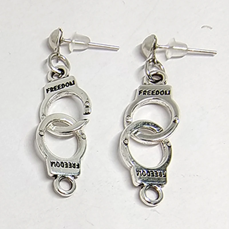 Punk cheap alloy handcuffs pendant earrings creative jewelry jewelry women simple fashion cool wholesale