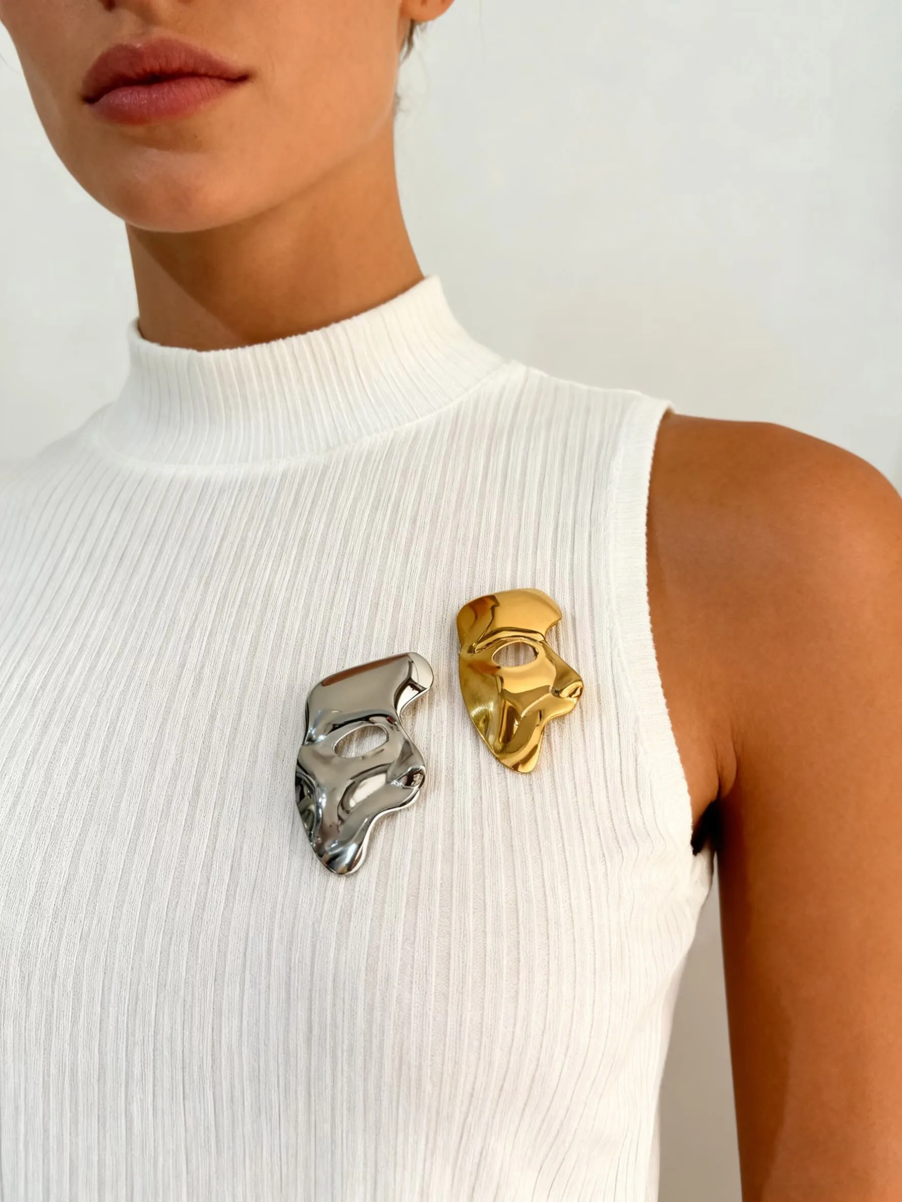 Peri'sbox Avant-garde Art Niche Opera Phantom Half Mask Brooch Women's Mysterious Classical Jewelry Stainless Steel Accessories