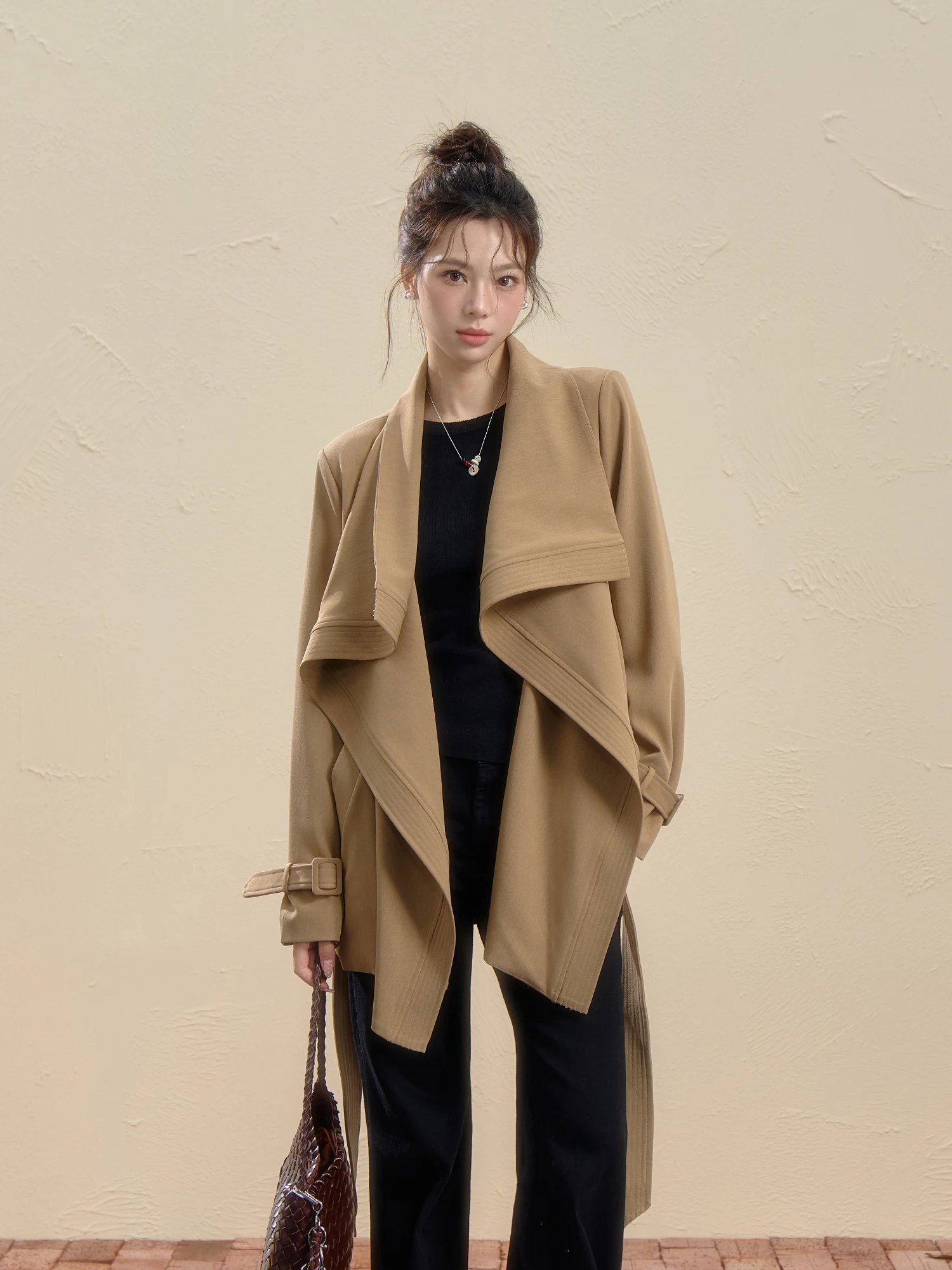 

Женское длинное пальто Insliisa с поясом, воротником и V-образным вырезом, повседневное, из полиэстера, средней длины