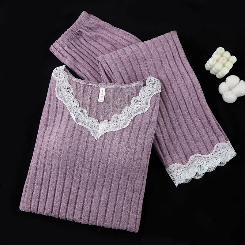 

Комплекты пижам для женщин больших размеров: микрофибра, пушистые, эластичные, с бисерным декором, V-образный вырез, рукав три четверти, шорты. Зимняя домашняя одежда для девушек.