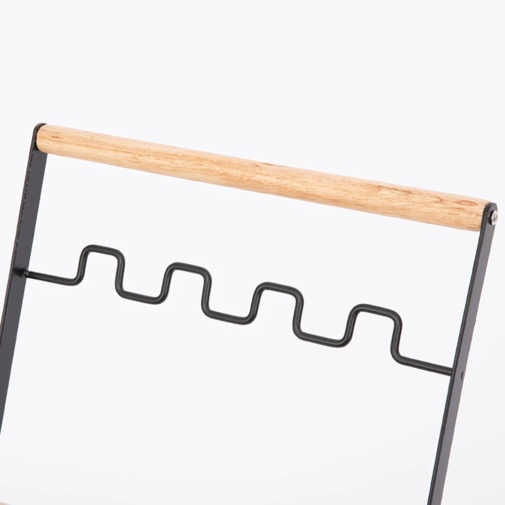 Рисунок 5 - Уличный пластиковый держатель для пакетов