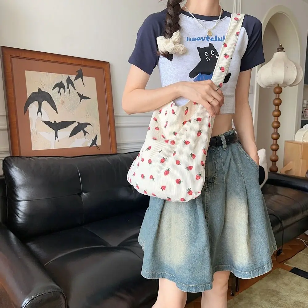 Fashion Large Capacity Strawberry Printing Shoulder Bag Fruit Sweet Korean Style Handbag Leisure Versatile Underarm Bag Women