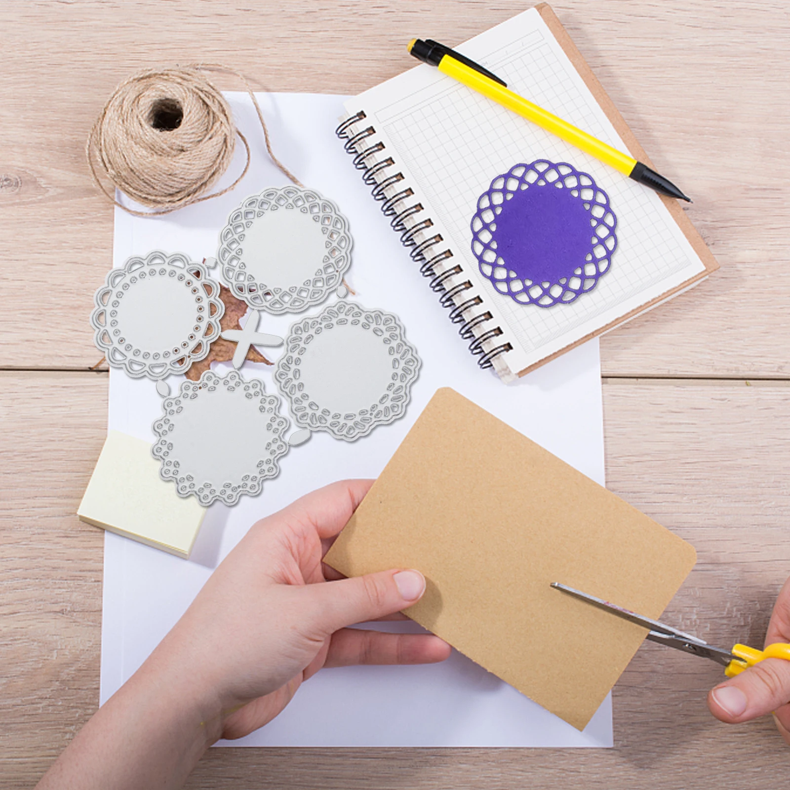 

4pcs Round Lace Knife Dies Mold for Craft Cutting Embossing Carbon Steel Stencils DIY naments Layering Cards Making Photo Album