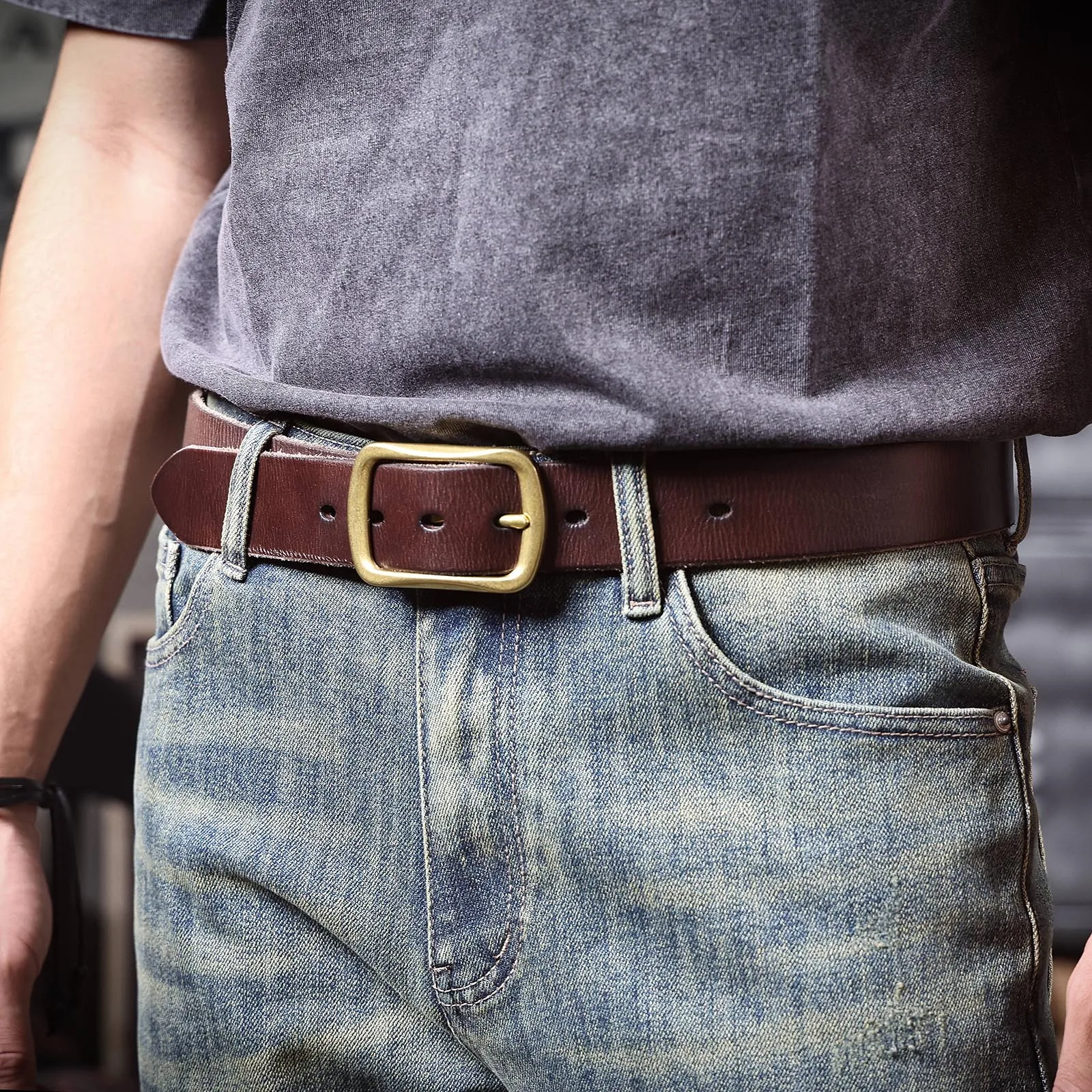 Vintage Echtleder-Herrengürtel mit Kupferschnalle, Handgefertigter Casual-Gürtel mit Geschenkbox, Verstärkter Oberleder-Gürtel aus Italien – Detail 6