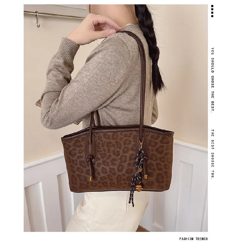 

High-End Women's Messenger Bag Crafted From Faux Leather Boasting Paris Casual Vintage Spacious Daily Style​