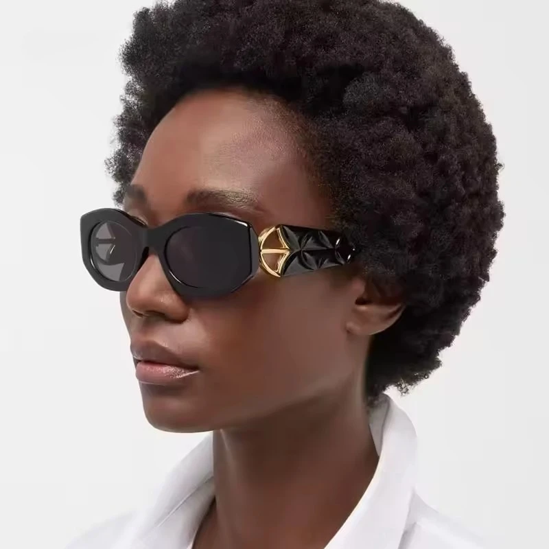 

2025 Classic Brand Designer Cat Eye Sunglasses Women for Men Vintage Sun Glasses Punk Popular Small Frame Y2k Shades UV400