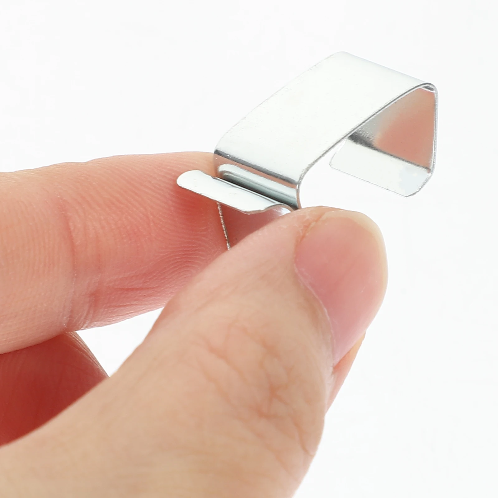 

50Pcs Christmas Light Hooks for Outside Weatherproof Gutter Clips Easy Install No Tools Needed Secure LED String Lights Outdoor