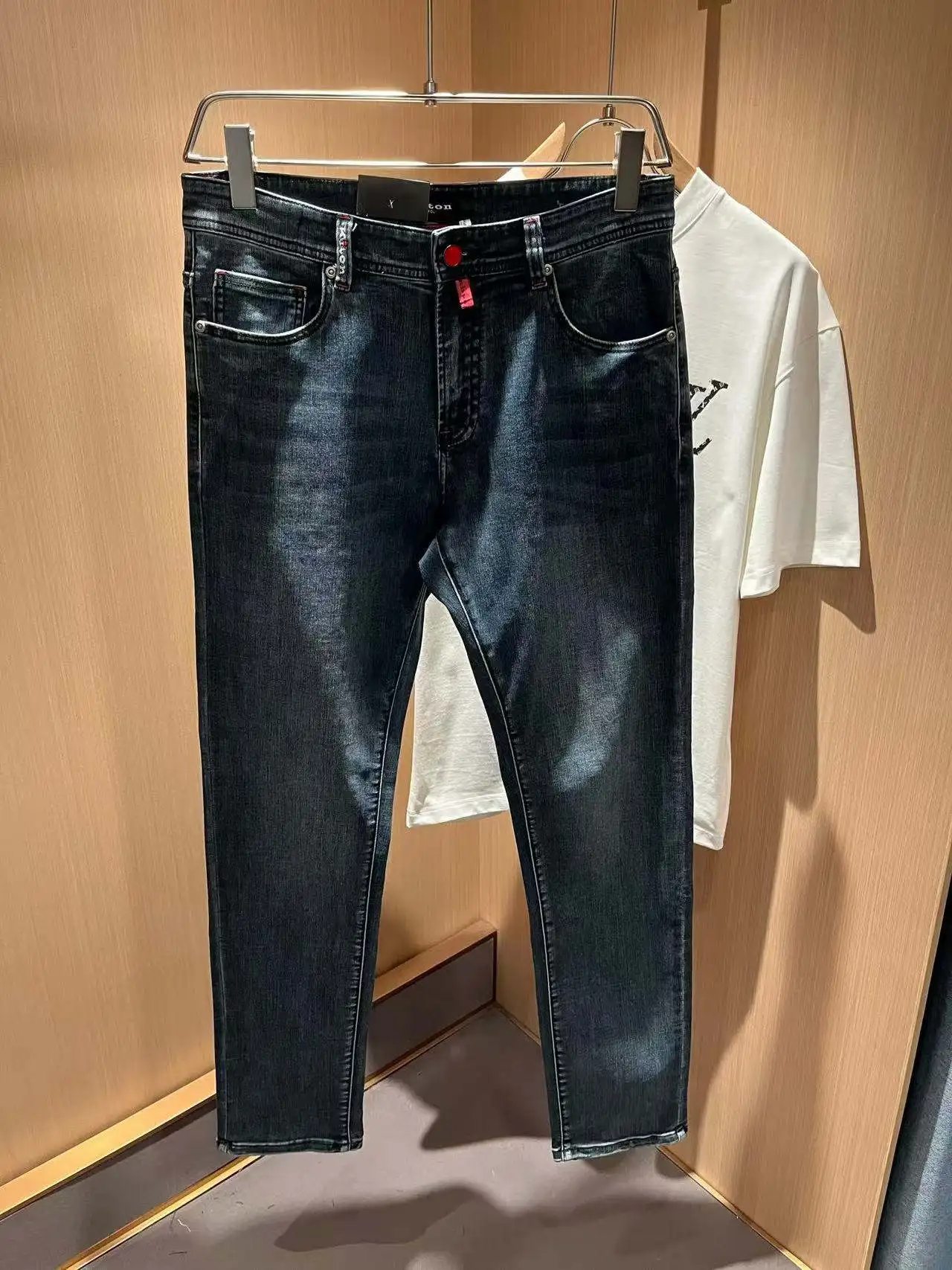 Kiton early spring new old money style men's fashion jeans metal badge slim-fit pants