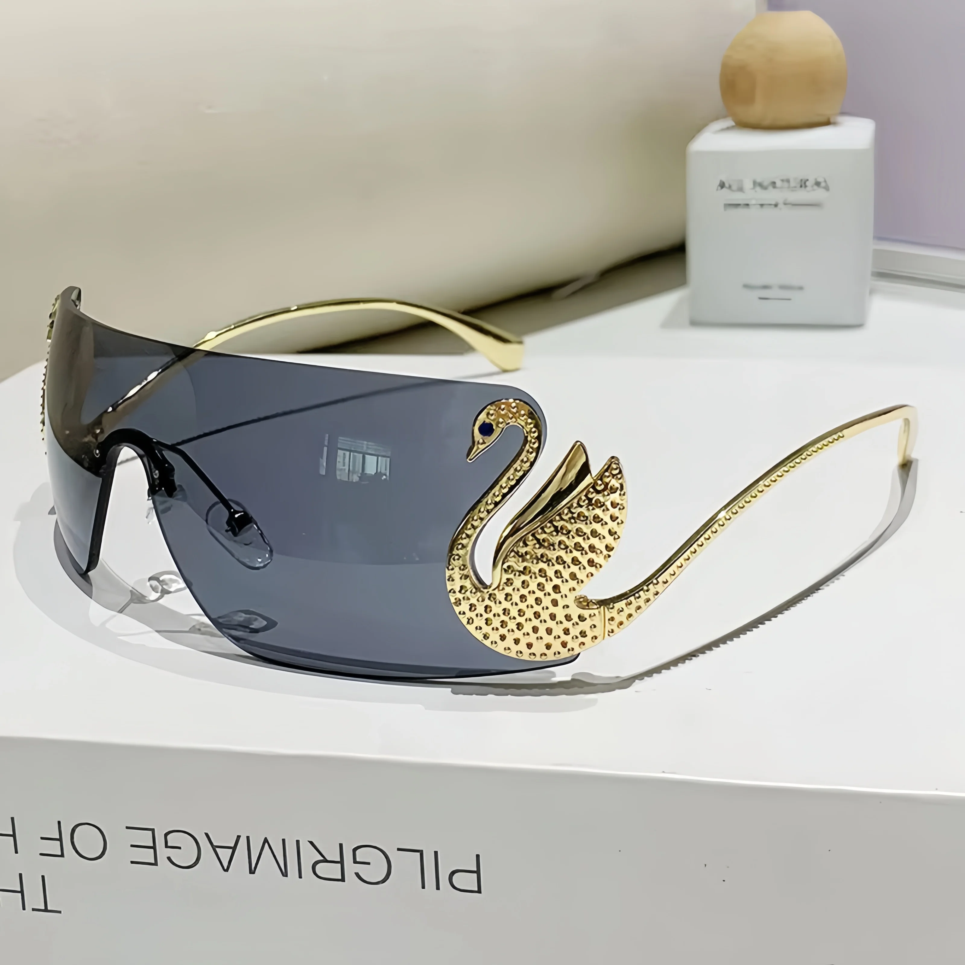 European and American retro style men's and women's fashionable sunglasses trend versatile summer sun shading and UV protection image 5