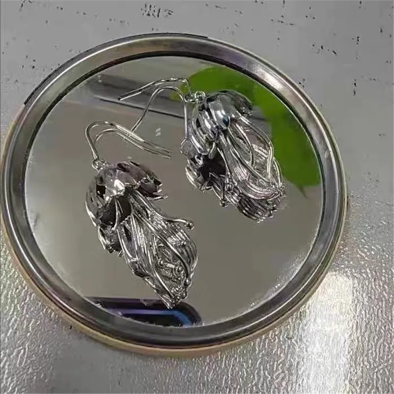 Vanguard Machinery Style Metallic Silver Color Stereoscopic Jellyfish Earrings UNISEX Ocean Elements Fashion Exquisite Earrings