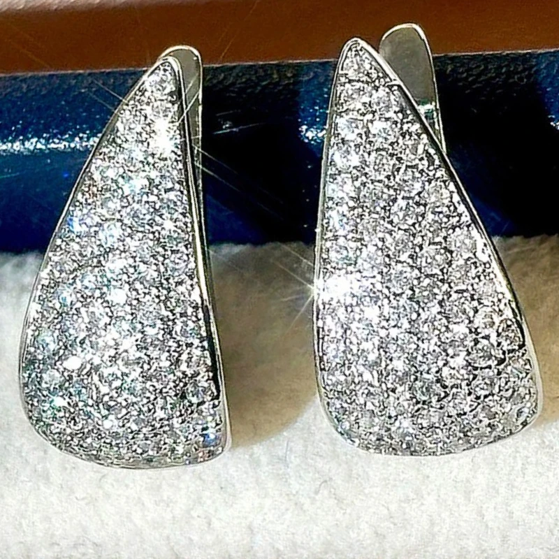 Triangular Zircon Women's Exquisite Trendy High End Ear Buckle Design Sense Banquet Luxury Gift Giving Wedding Jewelry