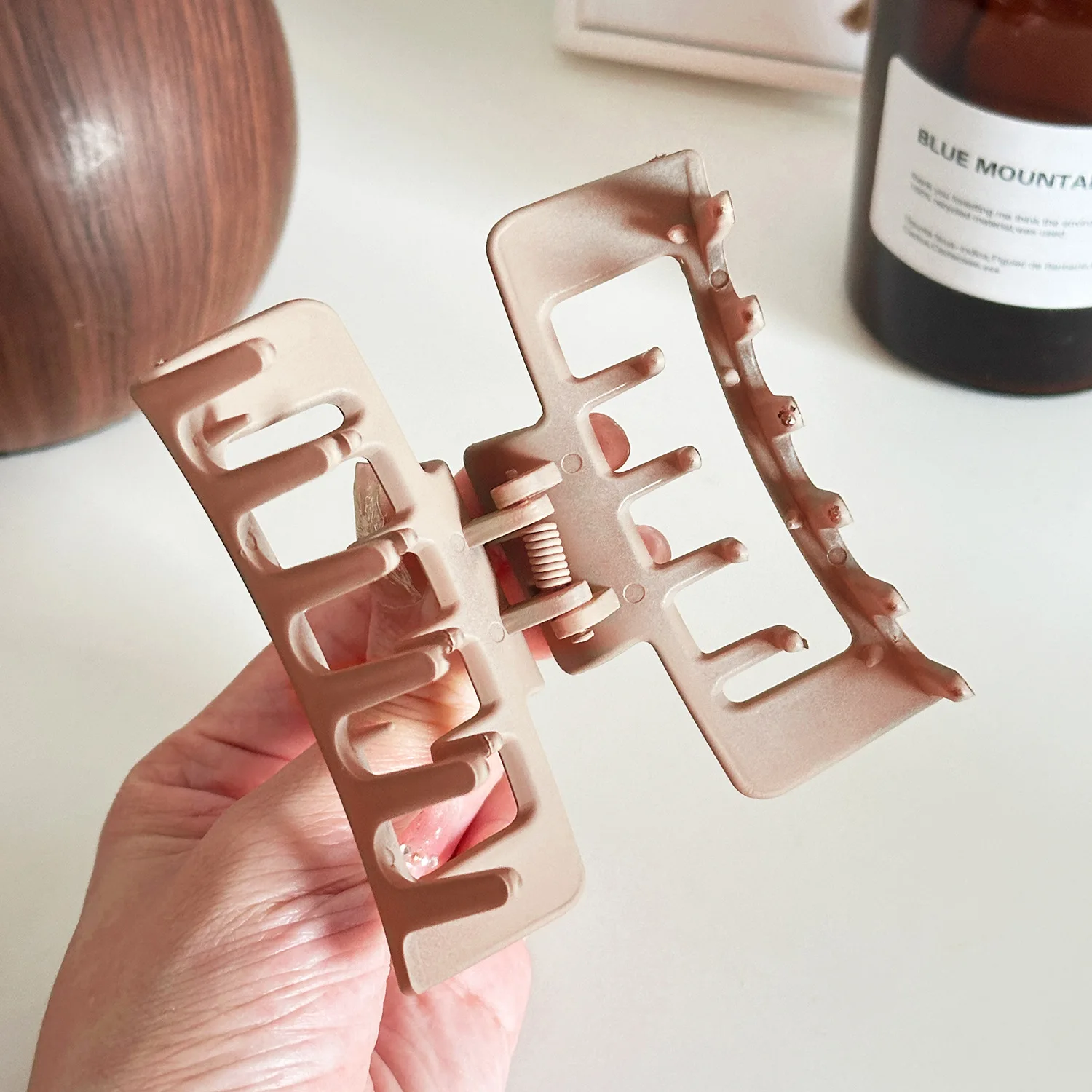 2024 Korean Fashion Double Layer Large Hair Claw Solid Acrylic Hairpin Barrette Hair Clips Crab Headwear Women Hair Accessories