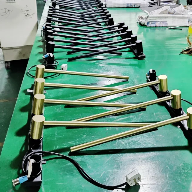 Scaldasalviette da bagno dal design moderno roewbath approvato CE scaldasalviette elettriche riscaldate a parete hot rail