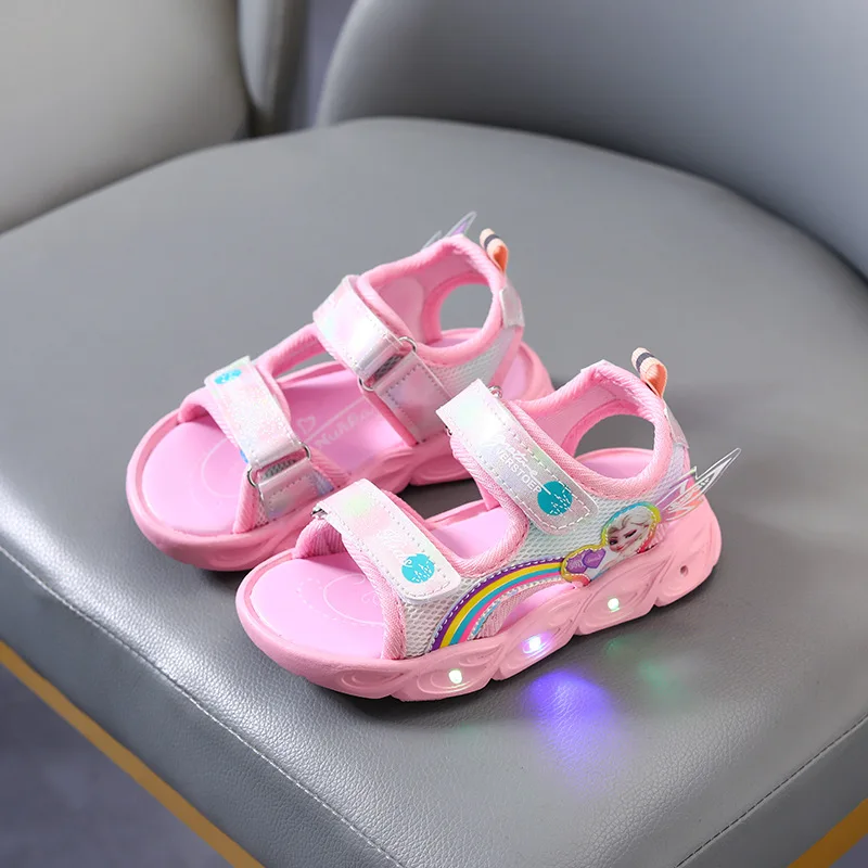 صنادل أطفال مضاءة بإضاءة LED على الموضة لعام 2025 أحذية أطفال بناتي عالية الجودة 5 نجوم صنادل أطفال ممتازة للأطفال الصغار #5
