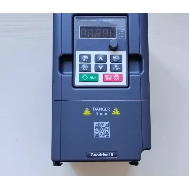 

Инвертор GD10-2R2G-4-B трехфазный 380В 0R7G-S2-B 1R5G однофазный 220В