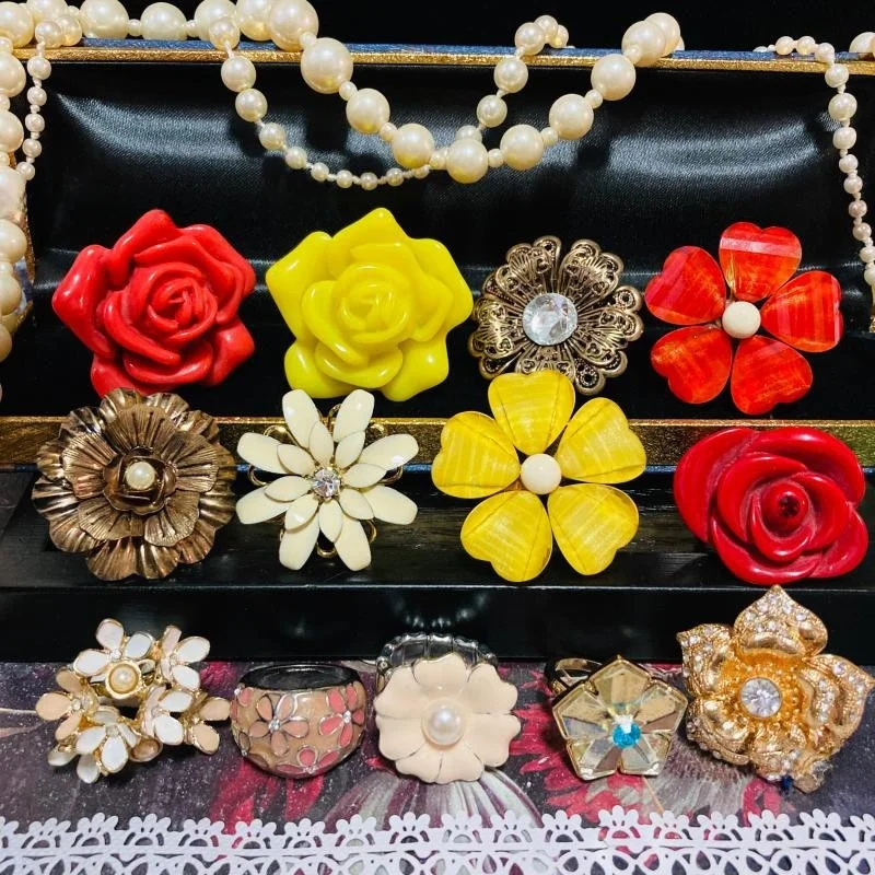 

Винтажное кольцо в стиле ретро с резным цветочным узором (роза, маргаритка), ажурное, в дворцовом стиле, ювелирное украшение для женщин, ручная работа, из сплава, с искусственными камнями