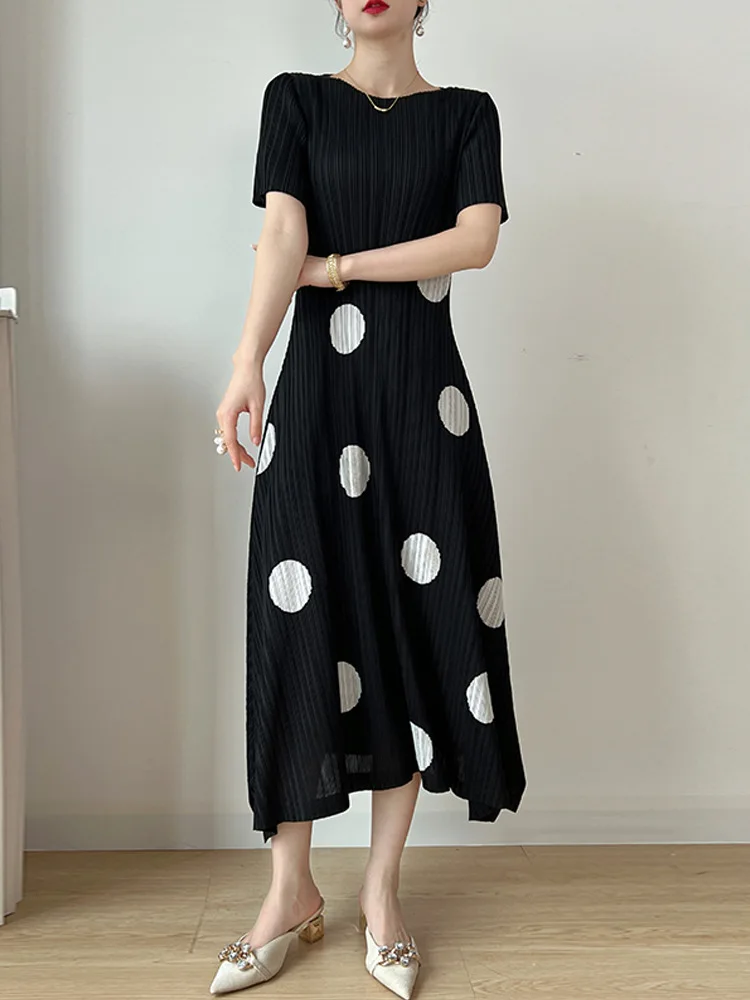 

Pleated Summer Women's Slim Fitting High Waisted Dress with A Polka Dot Temperament and An Irregular and Slim Waisted Long Skirt