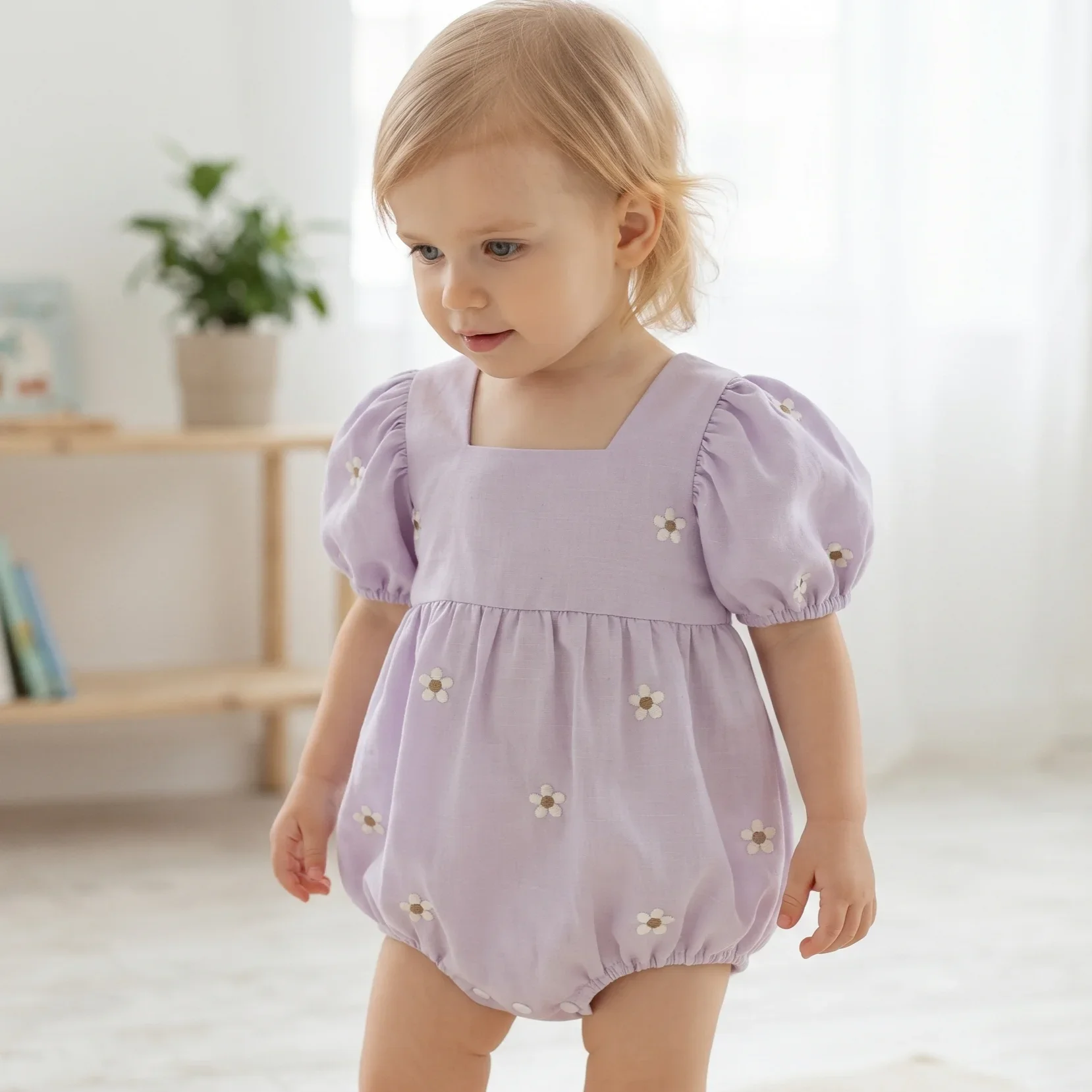 Summer Baby Girls Bubble Sleeve Romper Daisy Embroidery Square Neck Infant Bodysuit Cute Countryside Style Clothes for Newborns