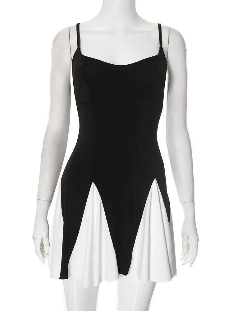 Letnia sukienka bez rękawów dla kobiet 2025 Casual Style Black White Contrast Fit And Flare Pleated Mini Dress Beach Party Robe