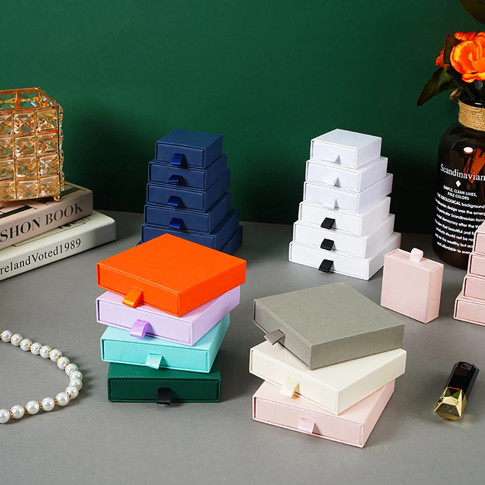 5 Pochettes Cadeaux Blanches En Papier – Format Moyen, Rabats, Idéales Pour Bijoux