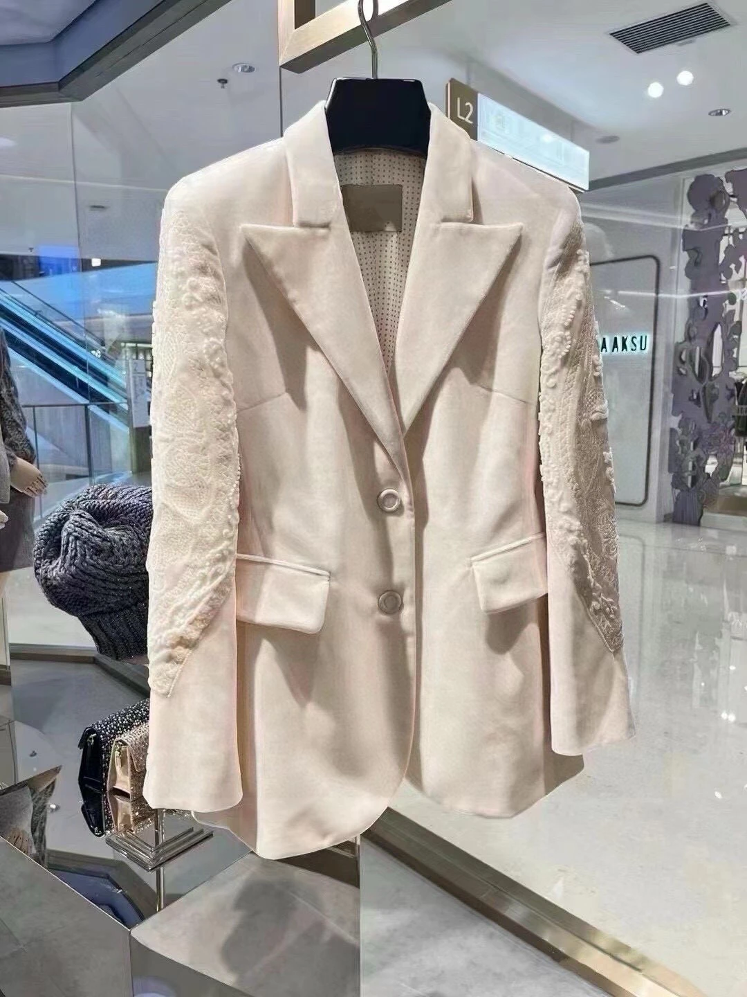 High End Beige Velvet Silk Wool Blazer Couture Embroidered Sleeve Evening Coat
