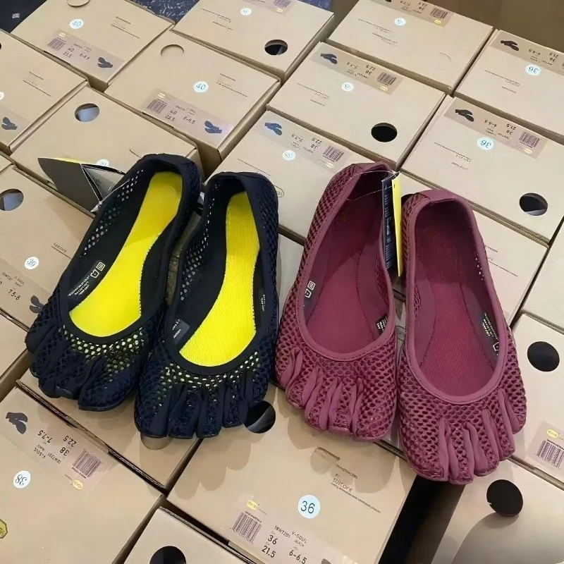 Soft-soled yoga five-finger shoes women's indoor and outdoor Pilates barefoot training fitness sports shoes split toes