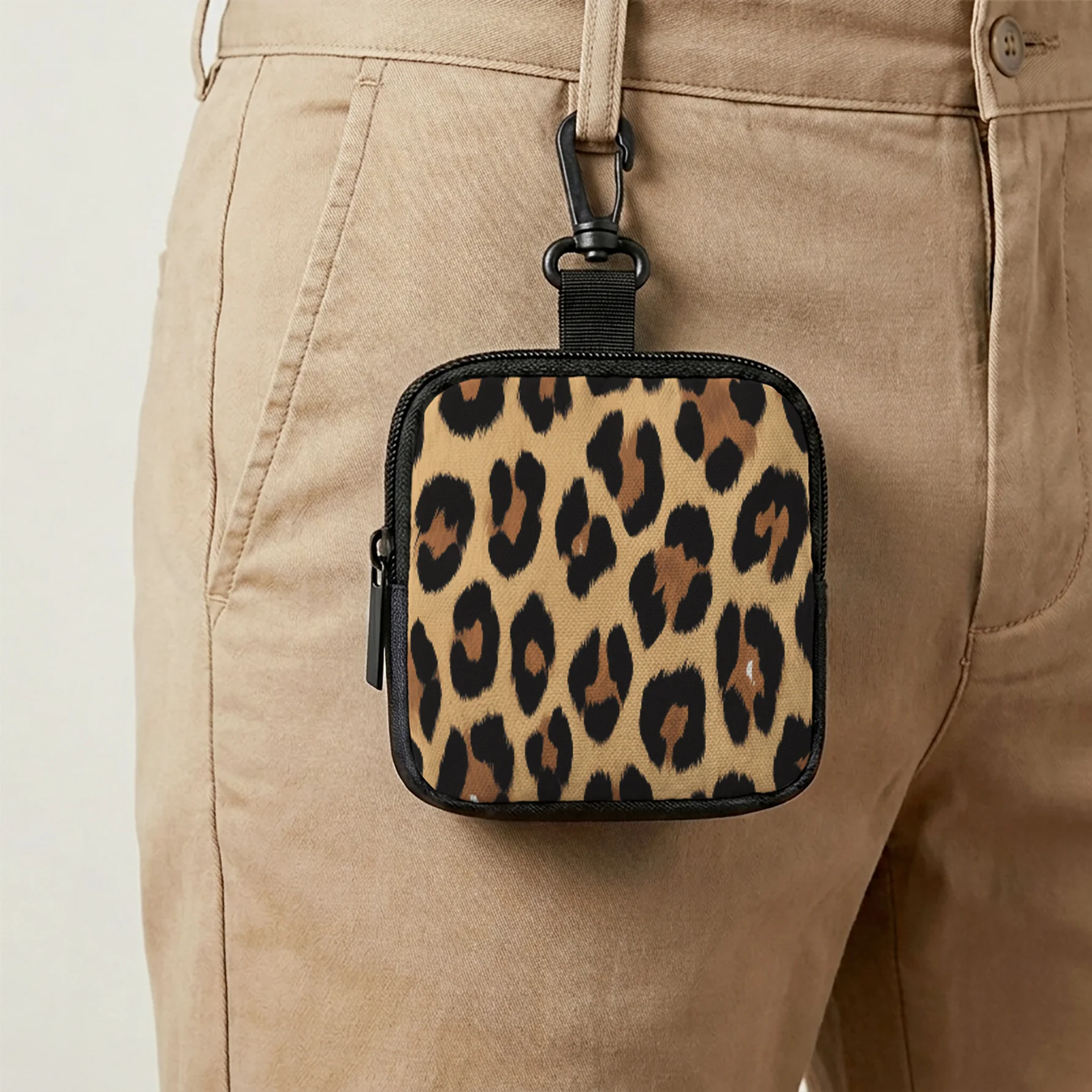Classic Leopard Pattern Pet Treat Pouch Portable Outdoor Dog Walking Storage Bag