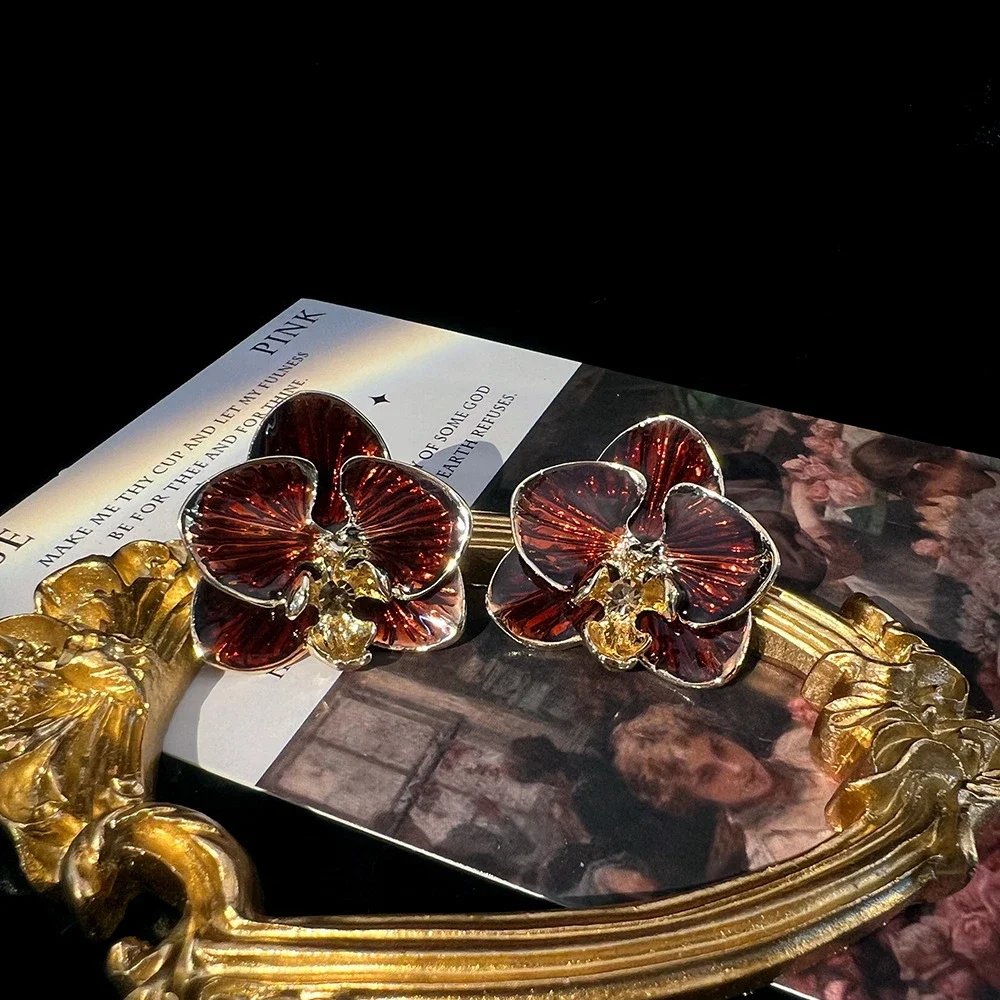 Vintage Amber Enamel Flower Stud Earrings High-end Classic Chinese Style Earrings Copper Plated Exquisite Drip Oil Jewelry INS