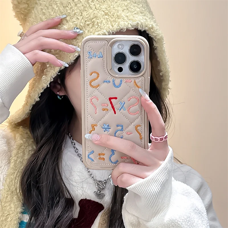 Fashion Embroidery Letter Number Phone Case For iPhone 15 Pro 11 12 13 14 Pro Max Cover Winter Puffer Down Jacket Cases Women