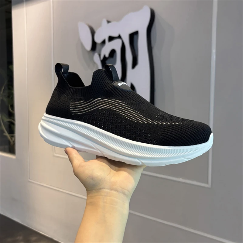 

MODX Fashionable and versatile Flying Woven men's shoes