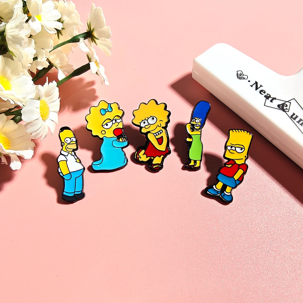 Engraçado dos desenhos animados os simpsons broches criativo homer bart emblemas de metal para mochila bonito anime lapela pinos acessórios presentes da família