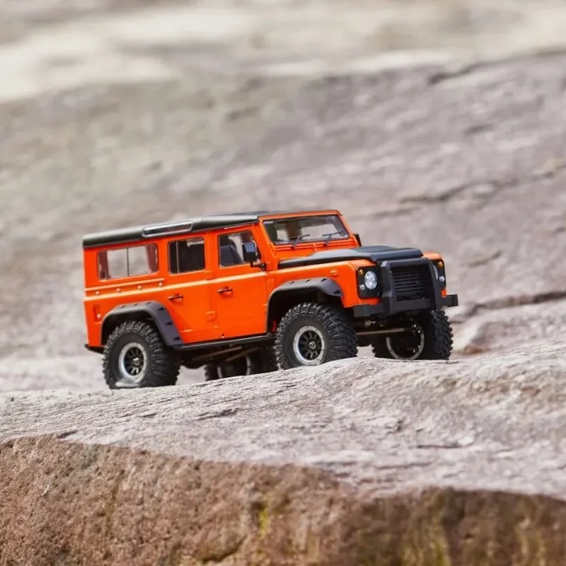 YK4104 remote control electric simulation 1/10 Land Rover Defender hard shell four-wheel drive RC climbing car off-road vehicle