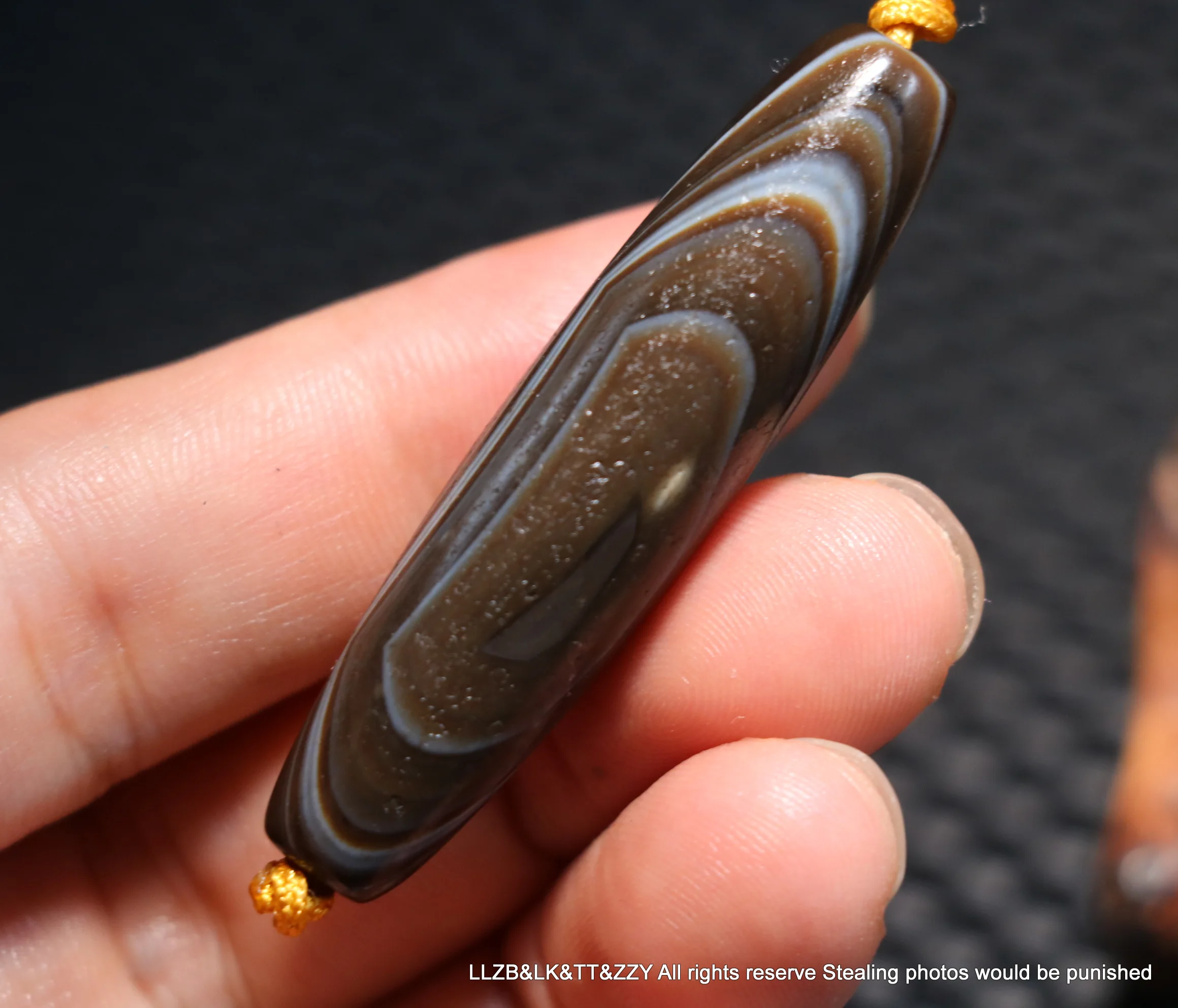 

ENERGY Tibetan Old Agate Natural Silkworm Line Be Rich Symbol dZi Bead Amulet Treasure LKbrother Sauces Top Quality UPD1201G