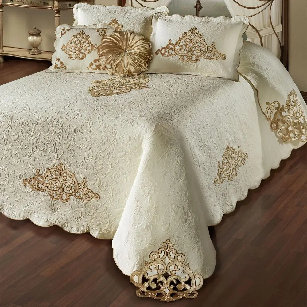 

Luxury Matelasse Bedding Velvet Gold Scrollwork Medallions Lightweight Ivory Matelasse Textured Scrolls 5Pc Bed Set with Oversi