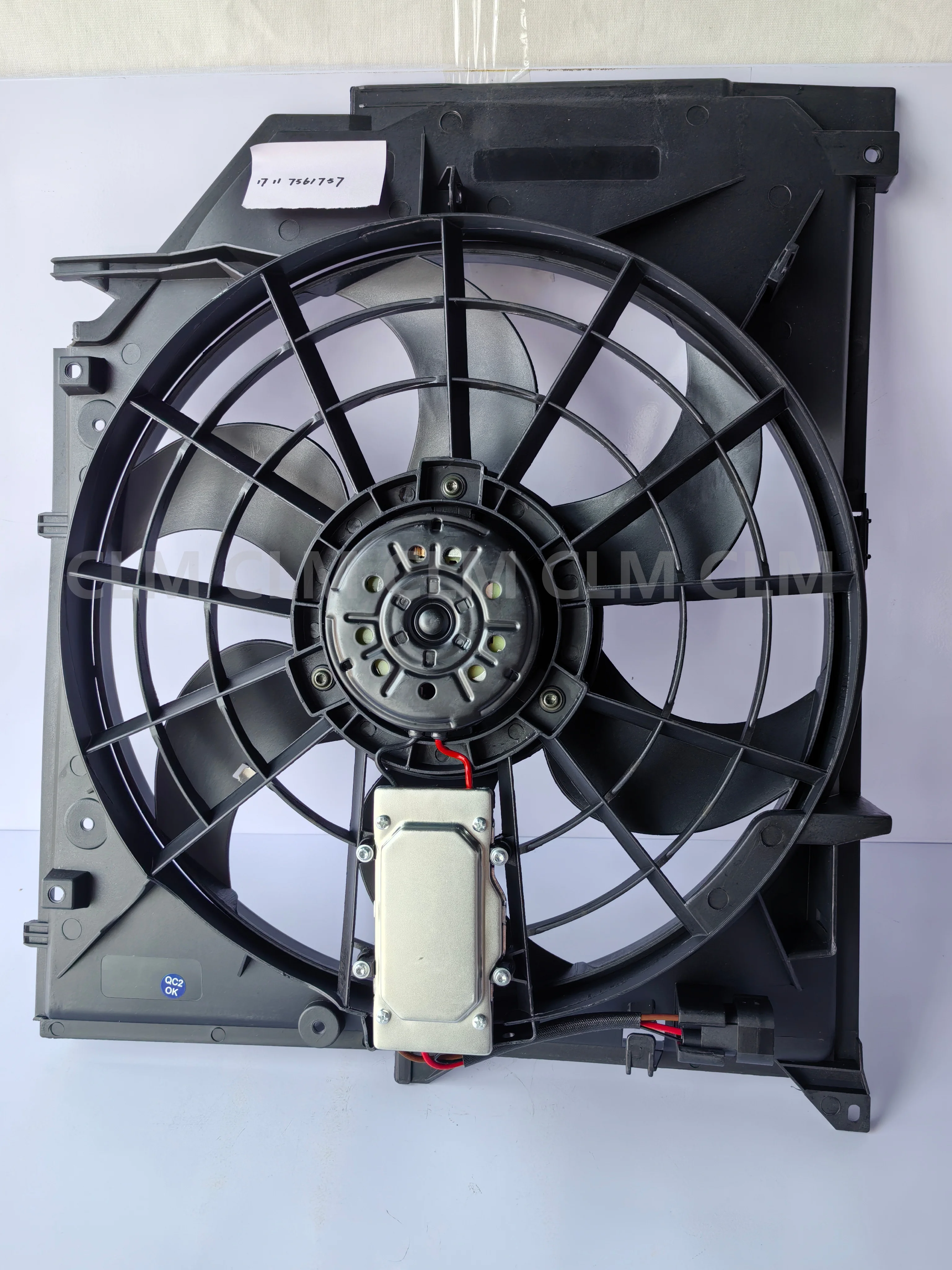 Suitable for BMW E46 3 Series 320i 323Ci 323i 325i 328i 330i 17117510617 17117561757 radiator cooling fan assembly 2000-2005