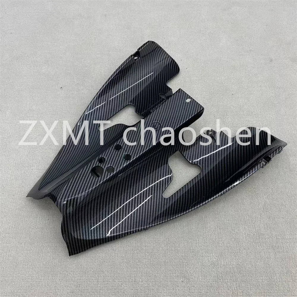 ABS motorcycle fairings are suitable for the R1 rear lower plate with carbon fiber paint from 2004, 2005 to 2006 view 3