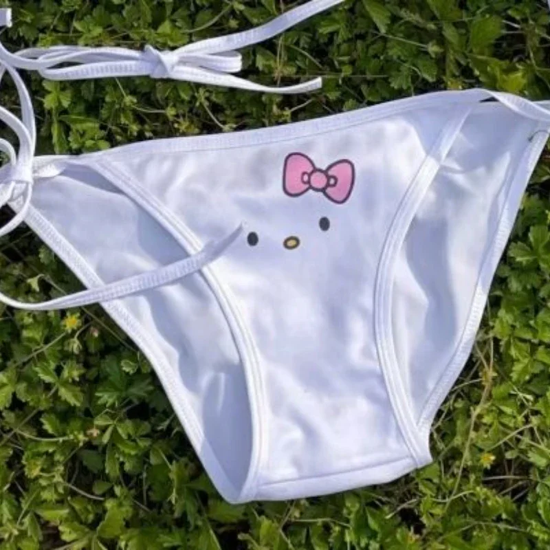 Nowe dwuczęściowy strój kąpielowy Hello Kitty dla kobiet, słodkie i modne bikini, małe piersi push-up, gorące wiosennya strój kąpielowy na wakacje,