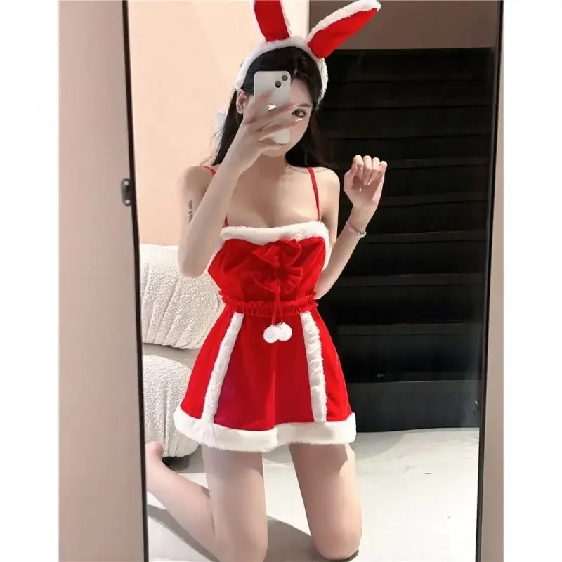 春のトレンドセクシーなパッチワークホローアウト胸元ラップスリングクリスマスドレス女性用ファッショナブルな赤いスリムキャミソールパーティードレス女性用