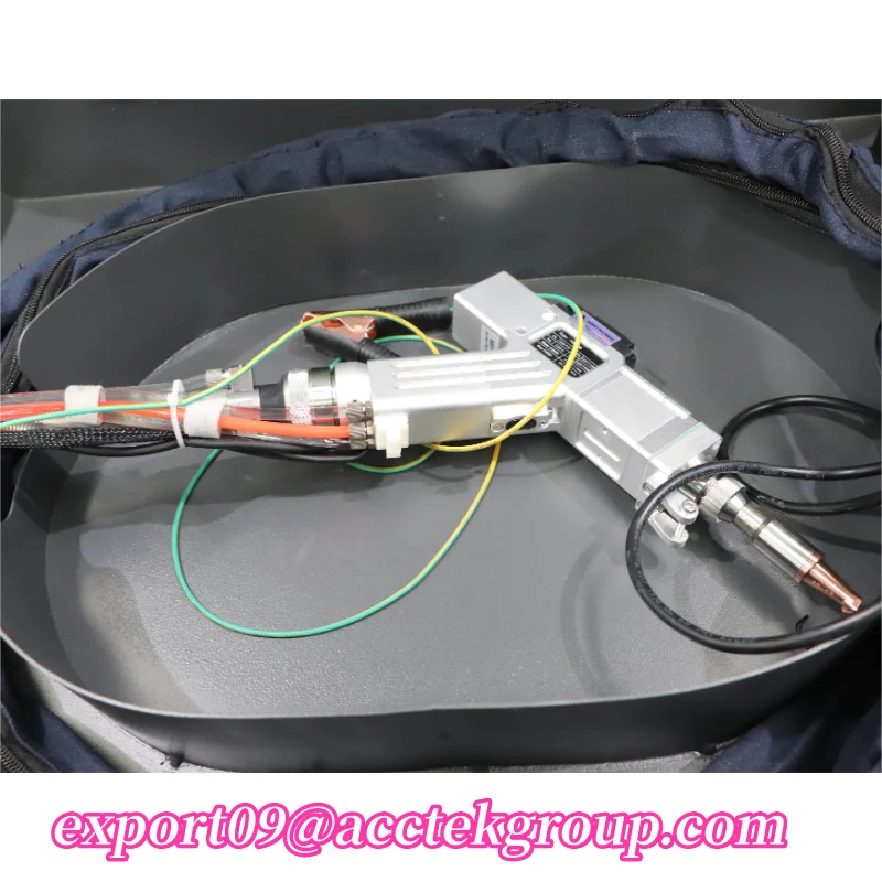 Portable Handheld Raycus Laser Metal Rust Removing Paint Cleaning Machine Multifunctional Steel Soldering Tools 3kw
