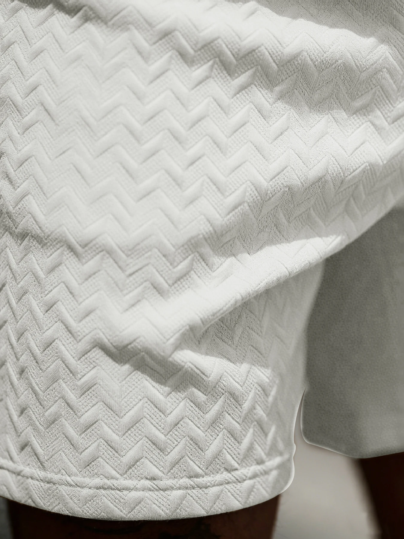 Neue sommerliche Freizeit-Sportshorts: Mit einem gestrickten, leicht dehnbaren Jacquard-Design bieten diese einfarbigen Shorts eine schlichte Optik. – Detail 5