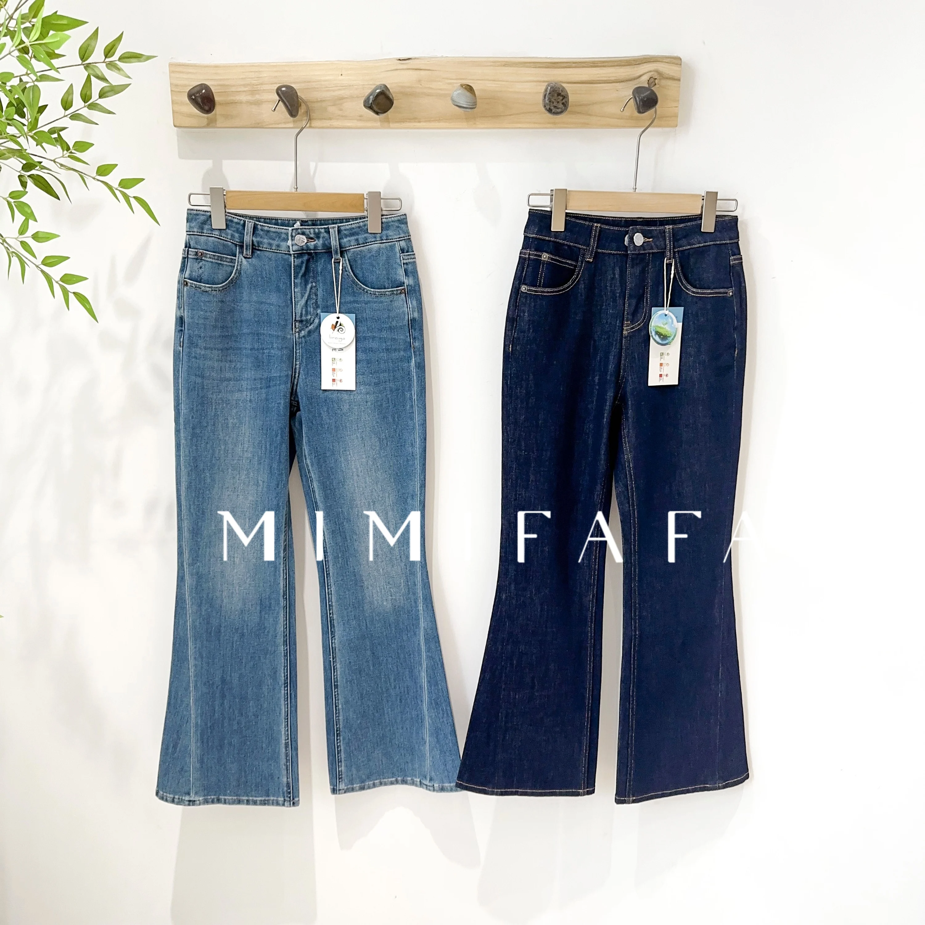 

Mimifafa Soft Four-Dimensional Stretch 26 New Lightweight Slim Fit Legs Micro Flared Jeans Casual Style Loose Waist Button Cl...