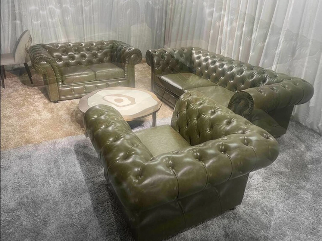 Moderne Couch Chesterfield Sofa Wohnzimmer Sofagarnitur Möbel Wohnzimmer Ledersofa 3-Sitzer